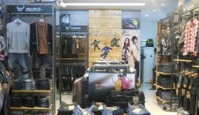 廠價(jià)直銷韓版時(shí)尚百搭磨破牛仔褲熱銷爆版